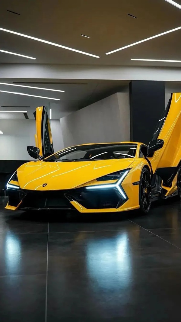 Hình nền Lamborghini Revuelto 25